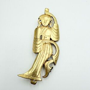 Alva Museum Reproduction Geisha Kabuki Dance Matte Gold Tone Brooch